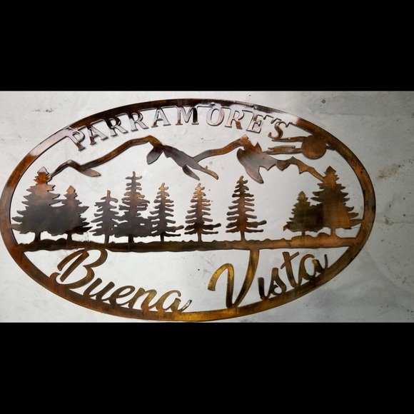 Meet your Posher, Melissa - Picture 3 of 3